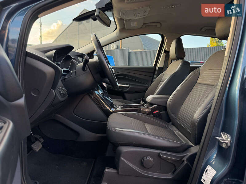 Внедорожник / Кроссовер Ford Kuga 2019 в Киеве