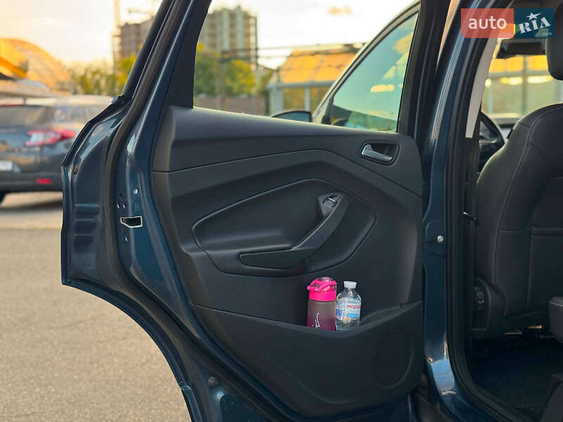 Внедорожник / Кроссовер Ford Kuga 2019 в Киеве