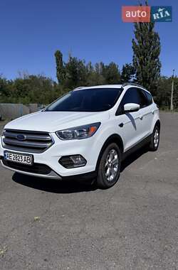 Позашляховик / Кросовер Ford Kuga 2016 в Кривому Розі