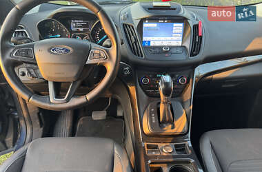 Внедорожник / Кроссовер Ford Kuga 2019 в 