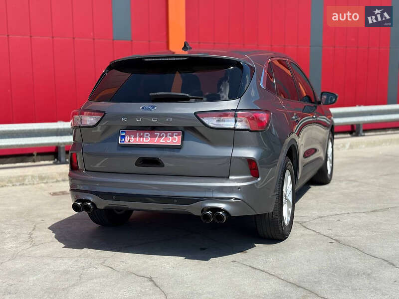 Внедорожник / Кроссовер Ford Kuga 2021 в Киеве