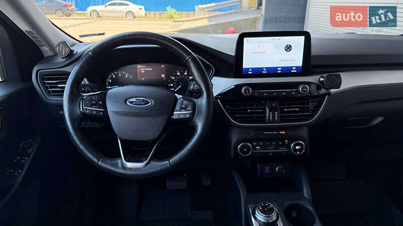 Внедорожник / Кроссовер Ford Kuga 2021 в Киеве