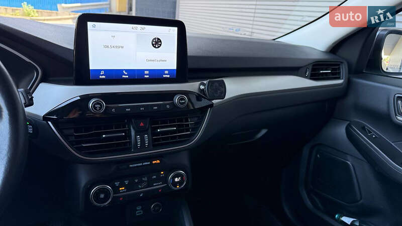 Внедорожник / Кроссовер Ford Kuga 2021 в Киеве