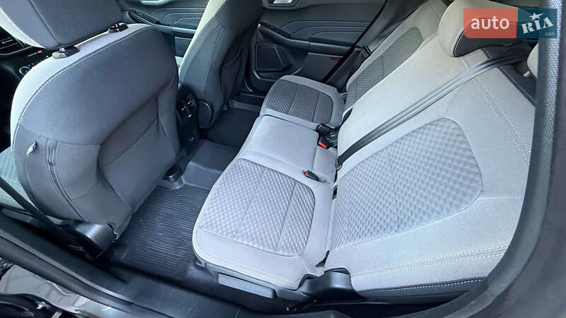 Внедорожник / Кроссовер Ford Kuga 2021 в Киеве