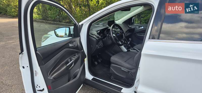 Внедорожник / Кроссовер Ford Kuga 2014 в Машевке