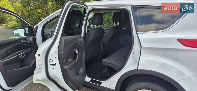 Внедорожник / Кроссовер Ford Kuga 2014 в Машевке