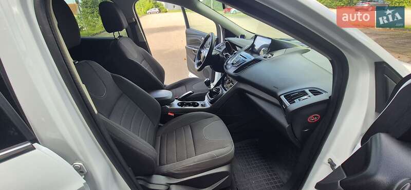 Внедорожник / Кроссовер Ford Kuga 2014 в Машевке