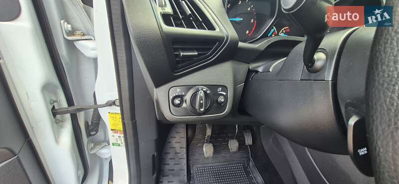 Внедорожник / Кроссовер Ford Kuga 2014 в Машевке