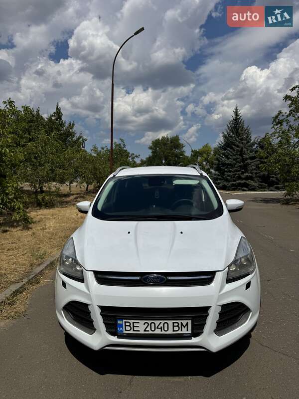 Внедорожник / Кроссовер Ford Kuga 2016 в 