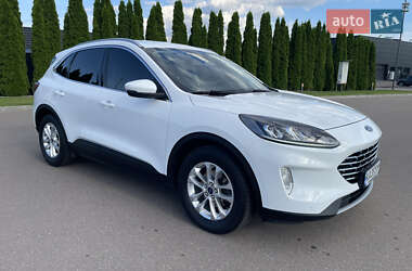 Внедорожник / Кроссовер Ford Kuga 2020 в 