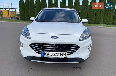 Внедорожник / Кроссовер Ford Kuga 2020 в 