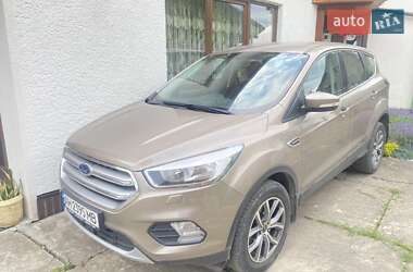 Внедорожник / Кроссовер Ford Kuga 2019 в Львове