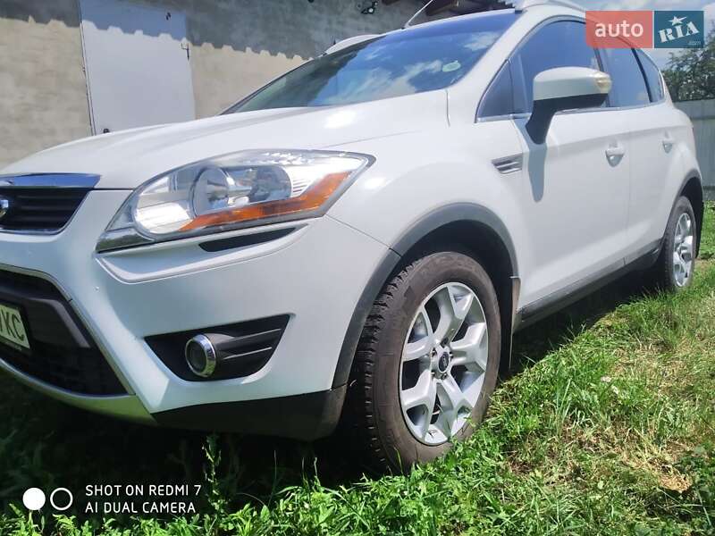 Внедорожник / Кроссовер Ford Kuga 2010 в Машевке фото 7 Внедорожник / Кроссовер Ford Kuga 2010 в Машевке