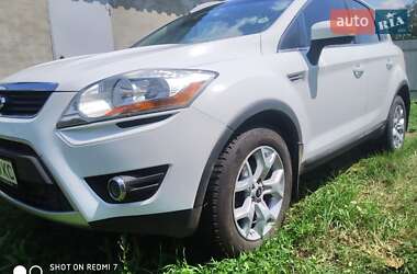 Внедорожник / Кроссовер Ford Kuga 2010 в 