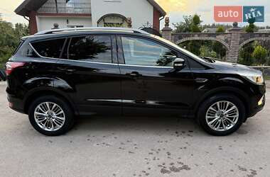 Внедорожник / Кроссовер Ford Kuga 2019 в 