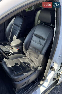 Внедорожник / Кроссовер Ford Kuga 2011 в 