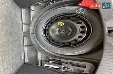 Внедорожник / Кроссовер Ford Kuga 2013 в 
