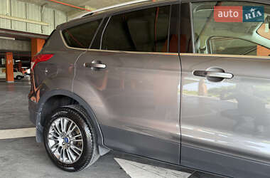 Позашляховик / Кросовер Ford Kuga 2013 в Львові