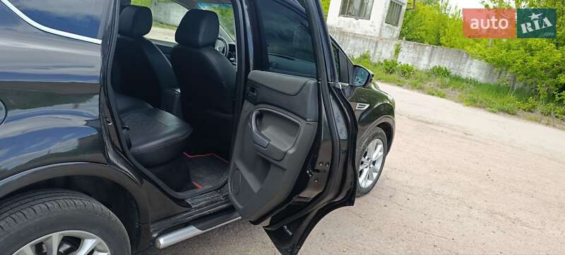Внедорожник / Кроссовер Ford Kuga 2012 в Мене