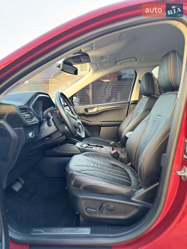 Позашляховик / Кросовер Ford Kuga 2020 в Києві