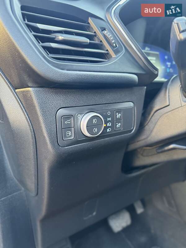 Позашляховик / Кросовер Ford Kuga 2020 в Києві