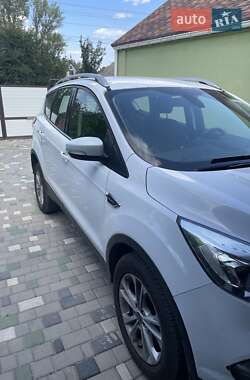 Внедорожник / Кроссовер Ford Kuga 2019 в Харькове