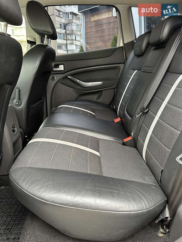 Внедорожник / Кроссовер Ford Kuga 2011 в Ивано-Франковске