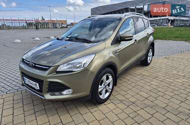 Внедорожник / Кроссовер Ford Kuga 2013 в 