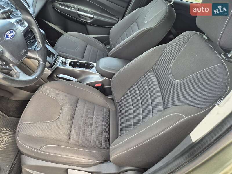 Позашляховик / Кросовер Ford Kuga 2013 в Львові