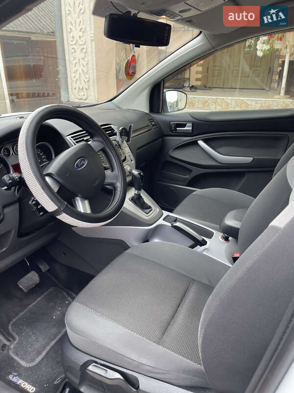 Внедорожник / Кроссовер Ford Kuga 2010 в Могилев-Подольске фото 8 Внедорожник / Кроссовер Ford Kuga 2010 в Могилев-Подольске