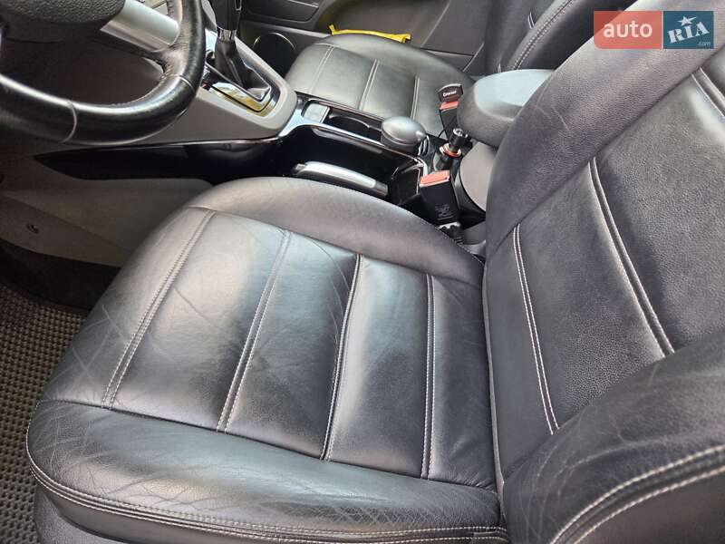 Внедорожник / Кроссовер Ford Kuga 2012 в Днепре