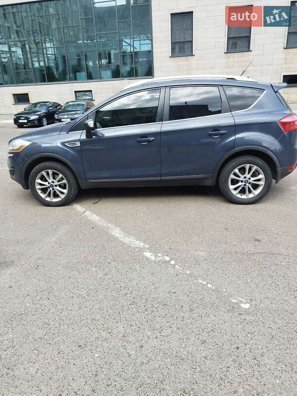 Внедорожник / Кроссовер Ford Kuga 2012 в Борисполе