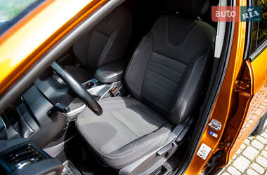Внедорожник / Кроссовер Ford Kuga 2015 в 