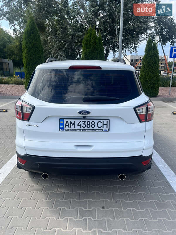 Внедорожник / Кроссовер Ford Kuga 2017 в Житомире