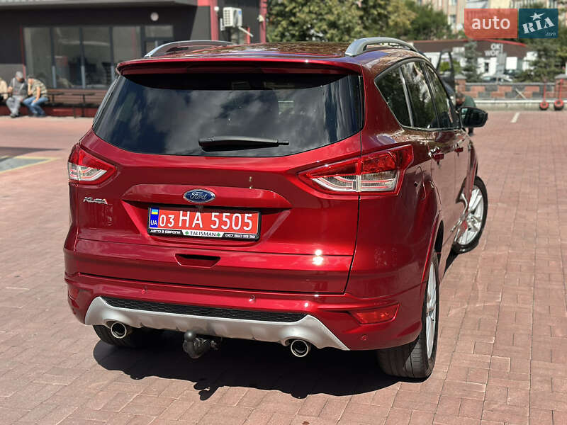 Внедорожник / Кроссовер Ford Kuga 2015 в Ровно