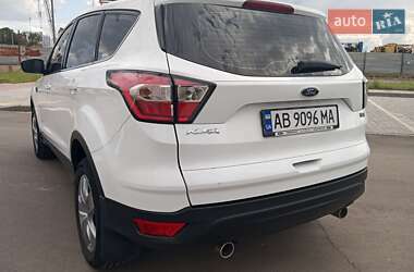 Внедорожник / Кроссовер Ford Kuga 2017 в 