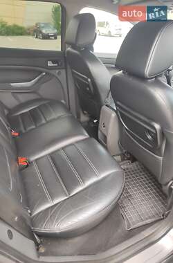 Внедорожник / Кроссовер Ford Kuga 2012 в 