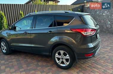 Внедорожник / Кроссовер Ford Kuga 2015 в 
