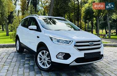 Внедорожник / Кроссовер Ford Kuga 2019 в 