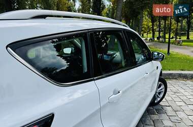 Внедорожник / Кроссовер Ford Kuga 2019 в 