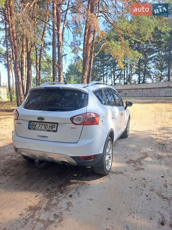 Внедорожник / Кроссовер Ford Kuga 2011 в Вараше