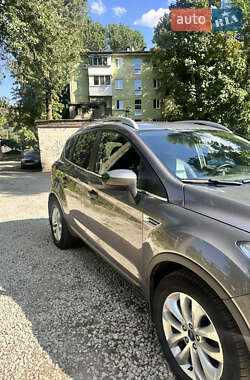 Внедорожник / Кроссовер Ford Kuga 2012 в 