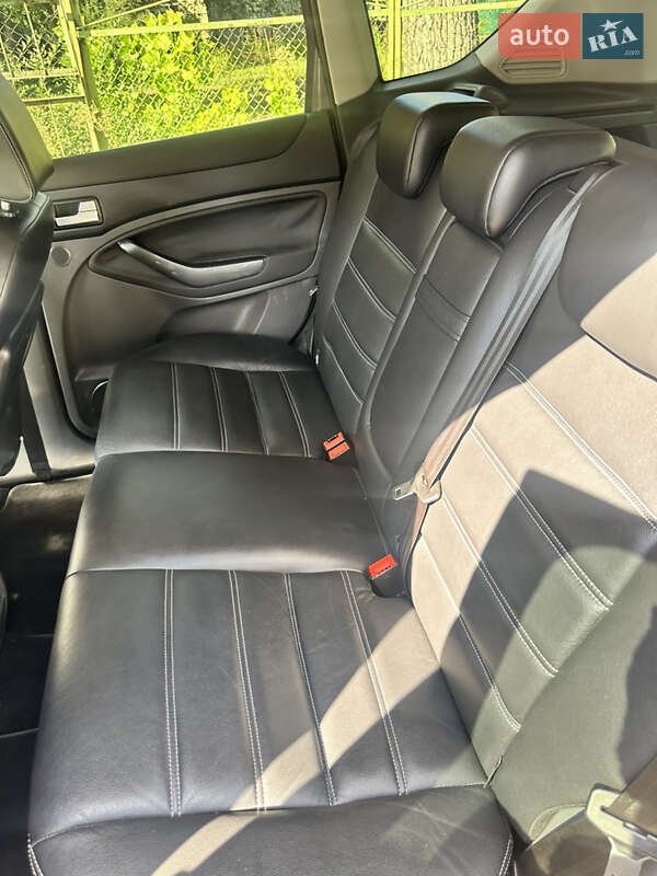 Внедорожник / Кроссовер Ford Kuga 2012 в Днепре