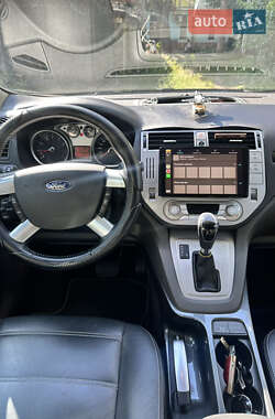 Внедорожник / Кроссовер Ford Kuga 2012 в 
