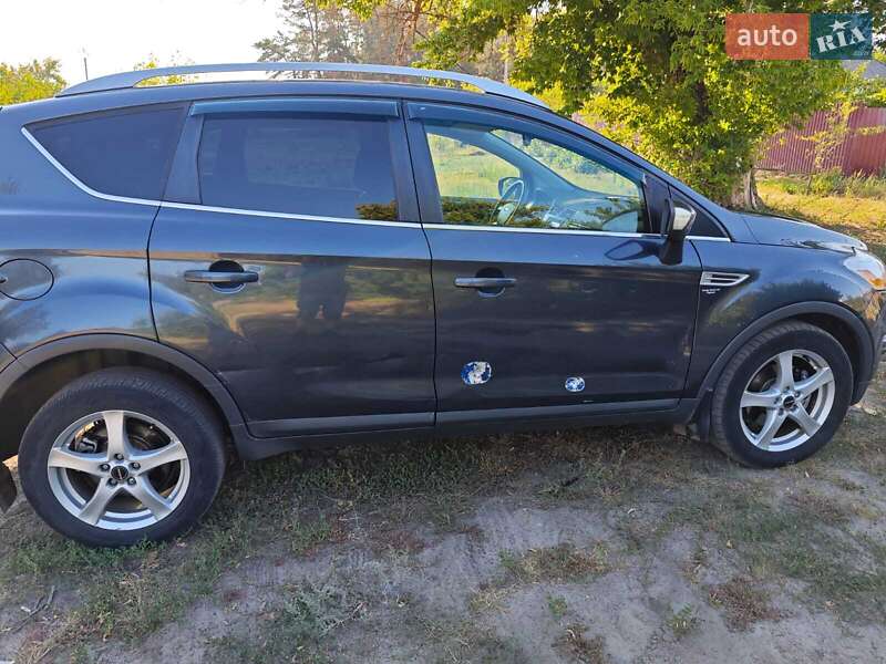 Внедорожник / Кроссовер Ford Kuga 2010 в Изюме