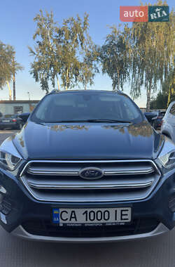 Позашляховик / Кросовер Ford Kuga 2019 в Черкасах