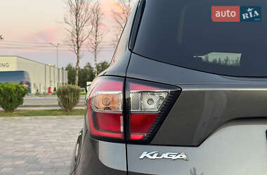 Внедорожник / Кроссовер Ford Kuga 2018 в 