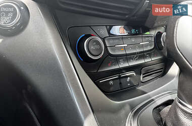 Внедорожник / Кроссовер Ford Kuga 2018 в 