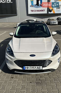 Внедорожник / Кроссовер Ford Kuga 2021 в 