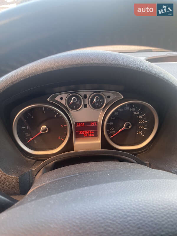 Внедорожник / Кроссовер Ford Kuga 2012 в Черновцах